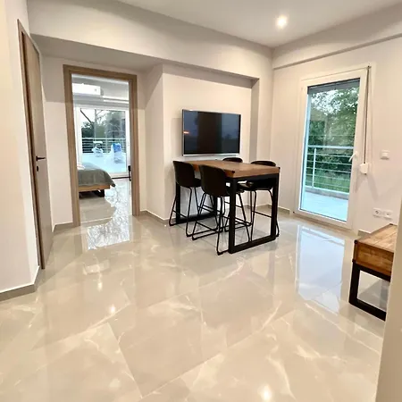 Anesi & * Leptokariá